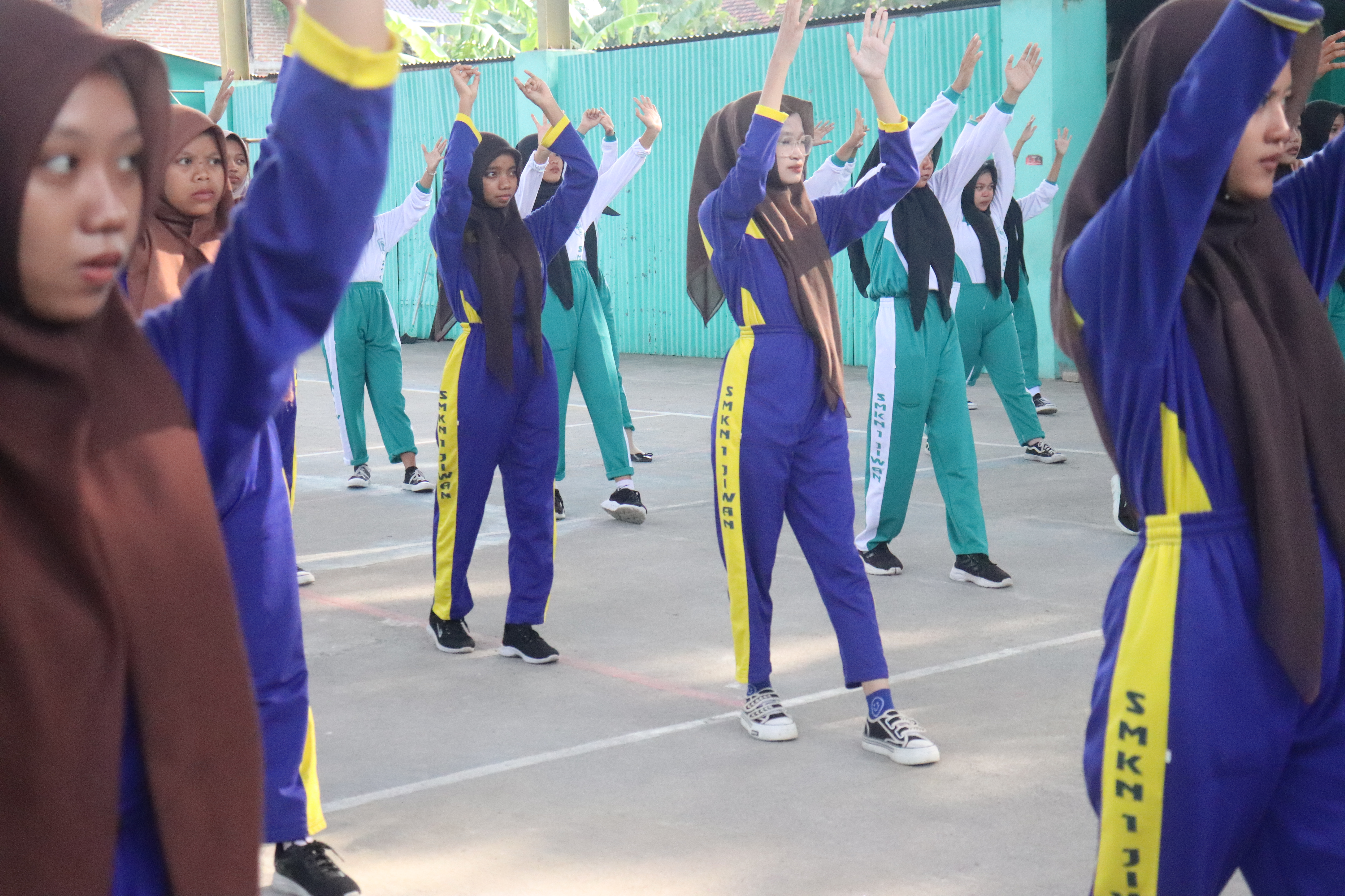 SMK Negeri 1 Jiwan Gelar Senam Anak Indonesia Hebat