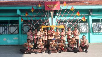 SMK Negeri 1 Jiwan Gelar Apel Pagi Peringatan Hari Pramuka ke-64: Kolaborasi Membangun Ketahanan Bangsa